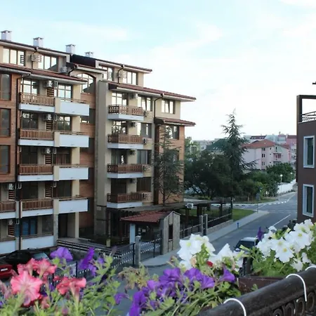 Elit Apartament *